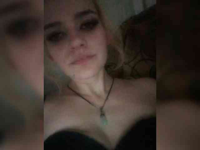 EvelynXKukla webcam