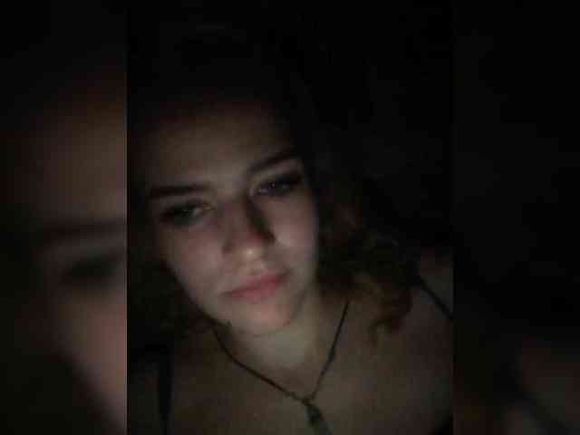 EvelynXKukla webcam