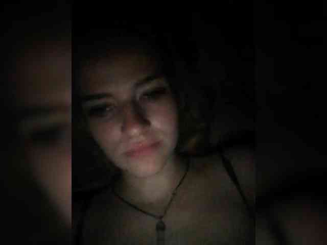 EvelynXKukla webcam
