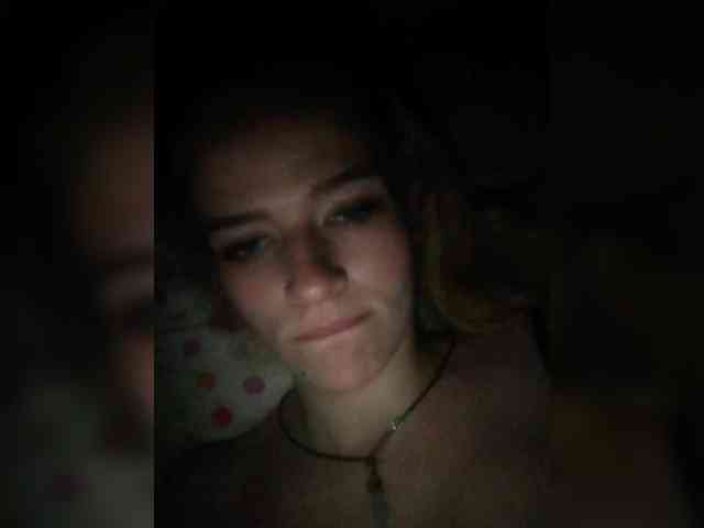 EvelynXKukla webcam