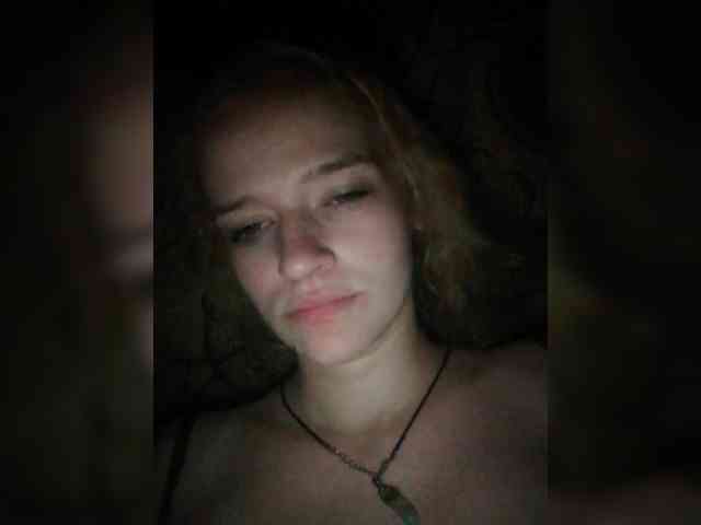 EvelynXKukla webcam