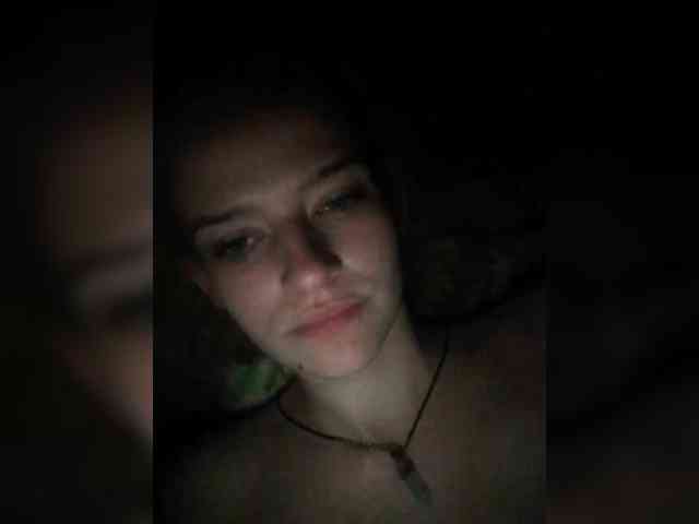 EvelynXKukla webcam