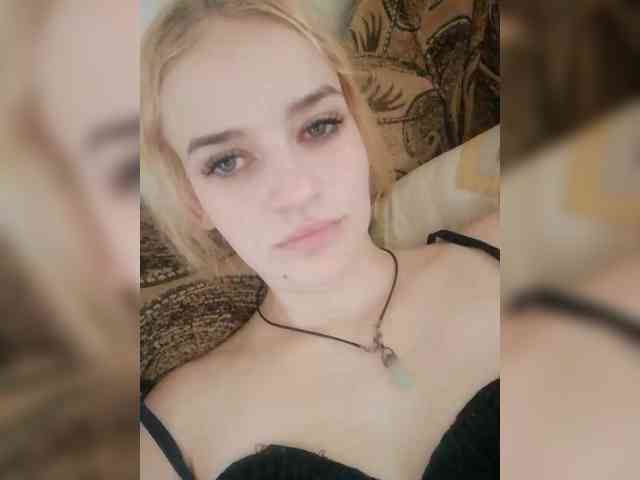 EvelynXKukla webcam