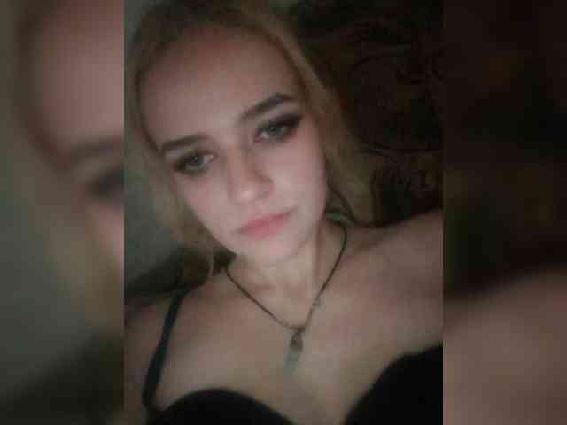 EvelynXKukla webcam