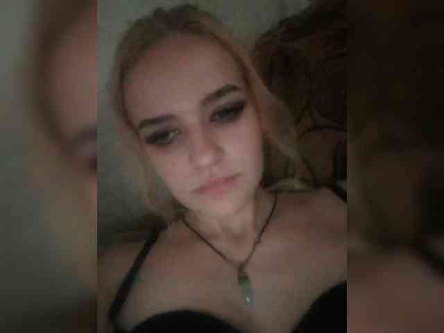 EvelynXKukla webcam