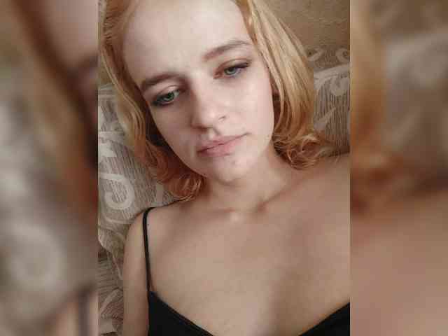 EvelynXKukla webcam