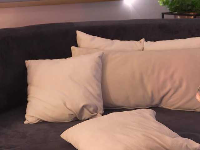 NaomiSainz's BongaCams show and profile