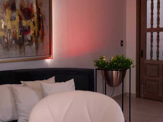 NaomiSainz's BongaCams show and profile