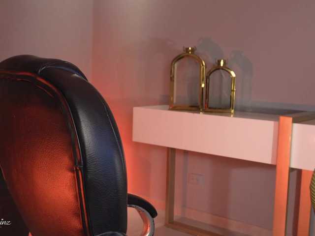 NaomiSainz's BongaCams show and profile