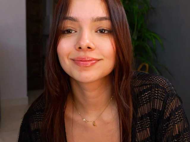 NaomiSainz's BongaCams show and profile