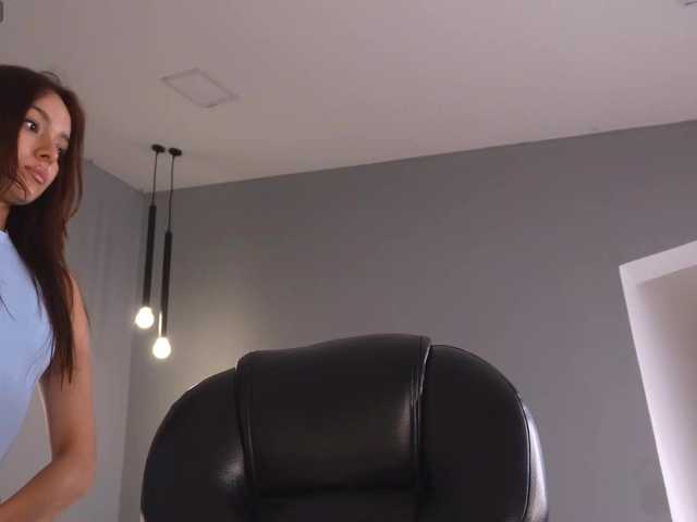 NaomiSainz's BongaCams show and profile