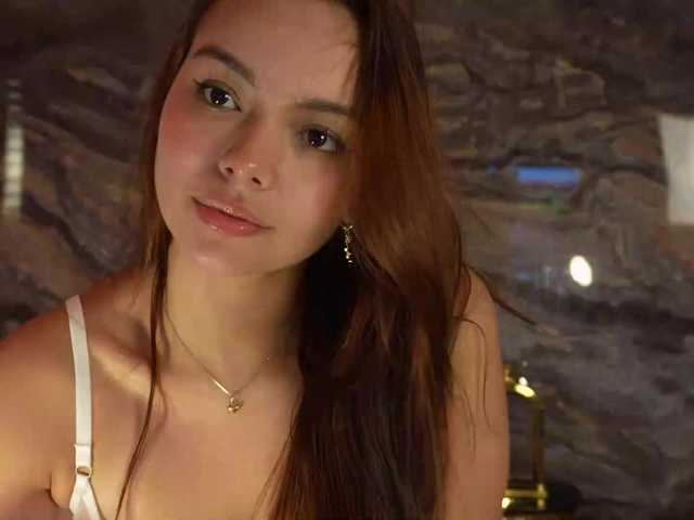 NaomiSainz's BongaCams show and profile