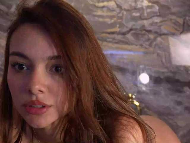 NaomiSainz's BongaCams show and profile