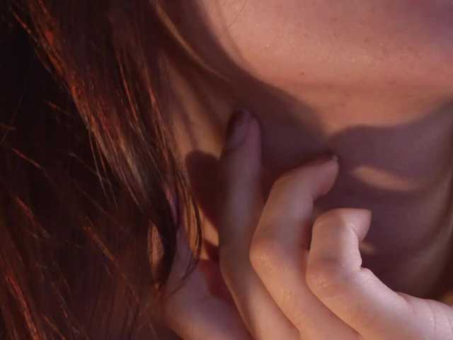 NaomiSainz's BongaCams show and profile