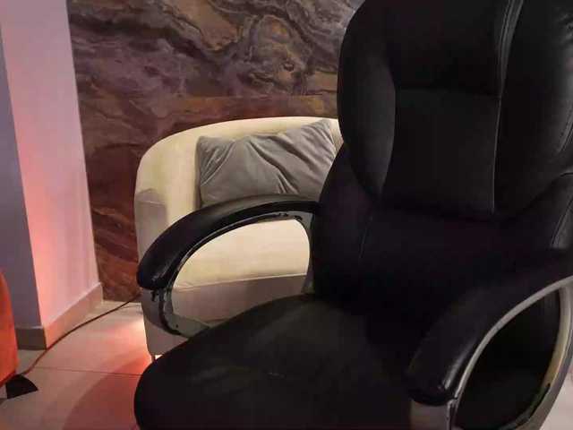 NaomiSainz's BongaCams show and profile