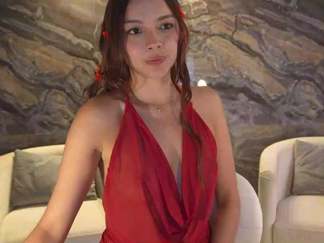 NaomiSainz's BongaCams show and profile