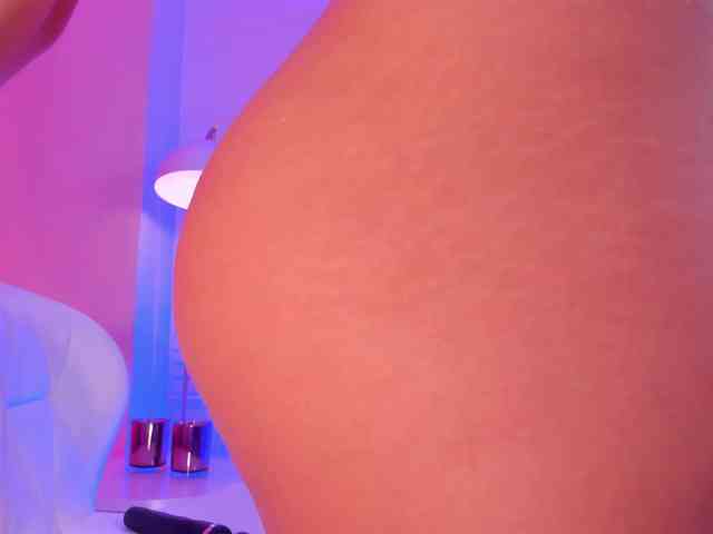 NaomiSainz webcam