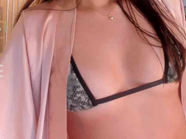 NaomiSainz webcam