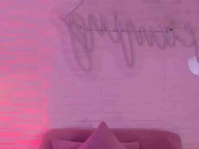 NaomiSainz webcam