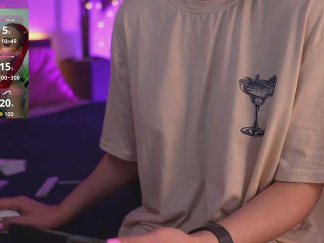 Antoniagold's BongaCams show and profile