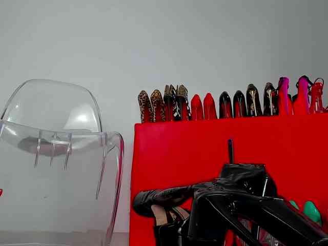 MistressK webcam