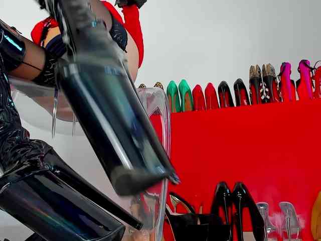 MistressK webcam