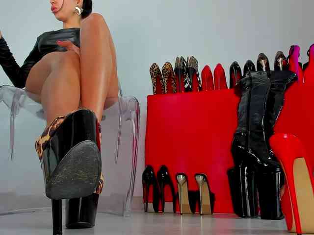 MistressK webcam