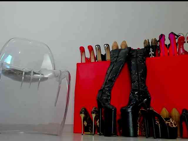 MistressK webcam