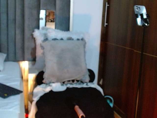 naty-taylor webcam bongacams model stream image