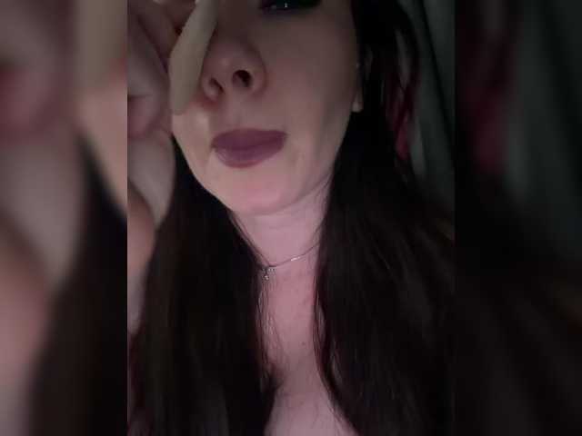 le modèle -Darkness- est en webcam porno dans un show sur le site bongacams, il possède les tags suivants: White/Caucasian,Brunette,Shaved