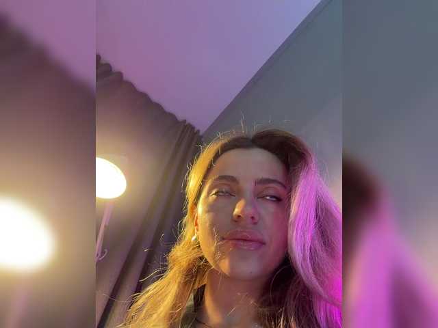 Nataliecroys's BongaCams show and profile