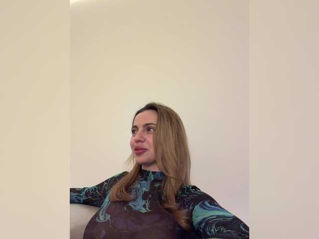 Nataliecroys's BongaCams show and profile