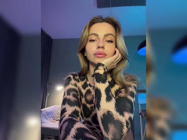 Nataliecroys's BongaCams show and profile