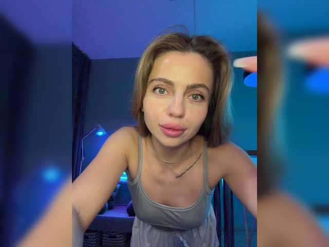 Nataliecroys's BongaCams show and profile