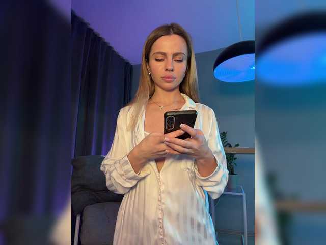 Nataliecroys — lovense-from 3tk Full private - dildo Regular private and group - fingers  Anal in full private - 1000tk  I don't undress in the general chat