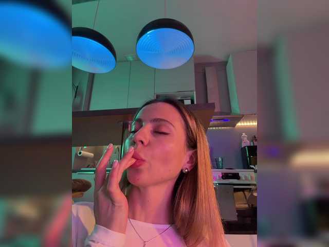 Nataliecroys's BongaCams show and profile