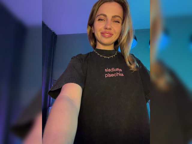 Nataliecroys's BongaCams show and profile