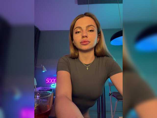 Nataliecroys's BongaCams show and profile
