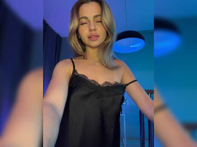 Nataliecroys's BongaCams show and profile