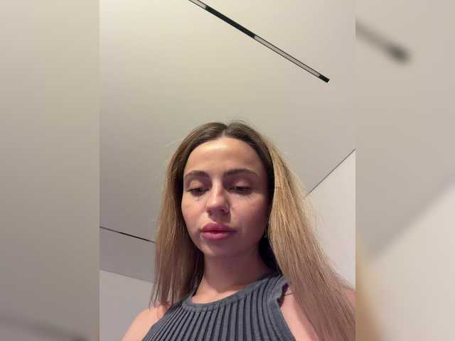 Nataliecroys's BongaCams show and profile