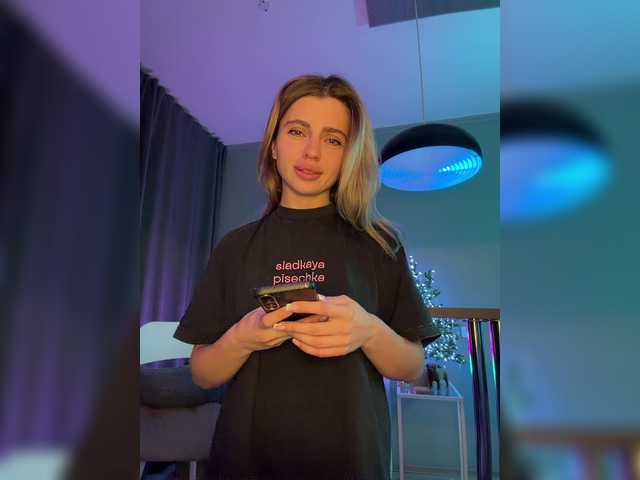 Nataliecroys's BongaCams show and profile