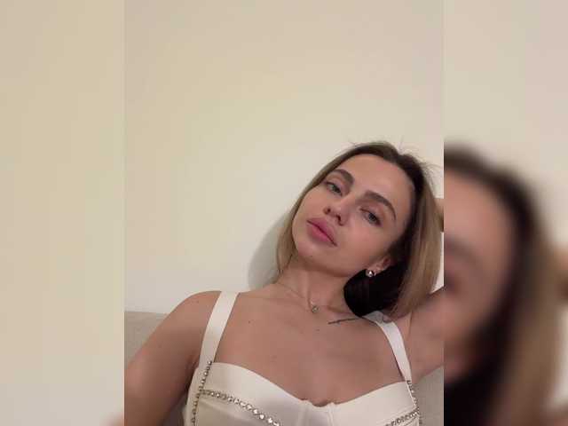 Nataliecroys's BongaCams show and profile