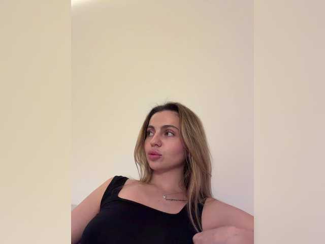 Nataliecroys's BongaCams show and profile
