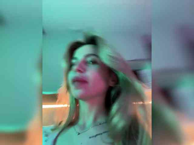 Nataliecroys webcam