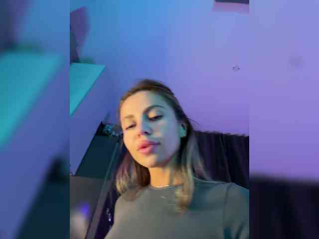 Nataliecroys webcam