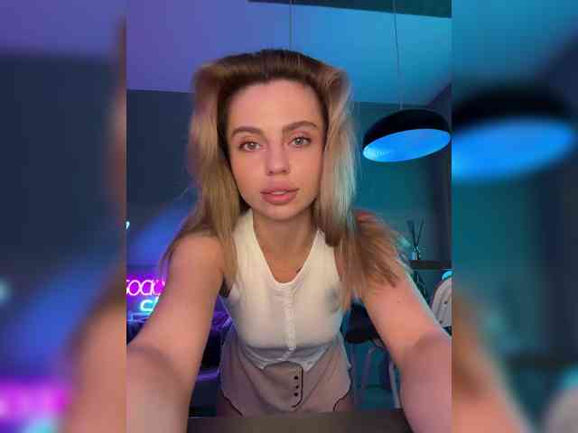 Nataliecroys webcam