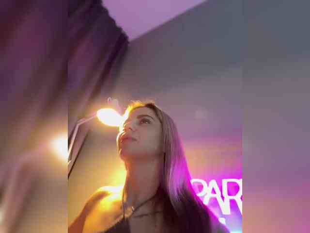 Nataliecroys webcam