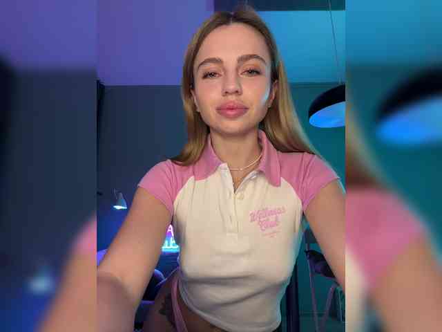 Nataliecroys webcam