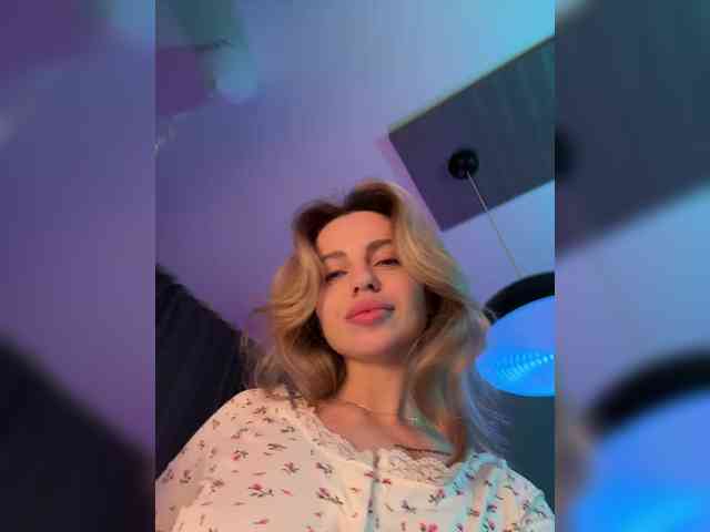 Nataliecroys webcam