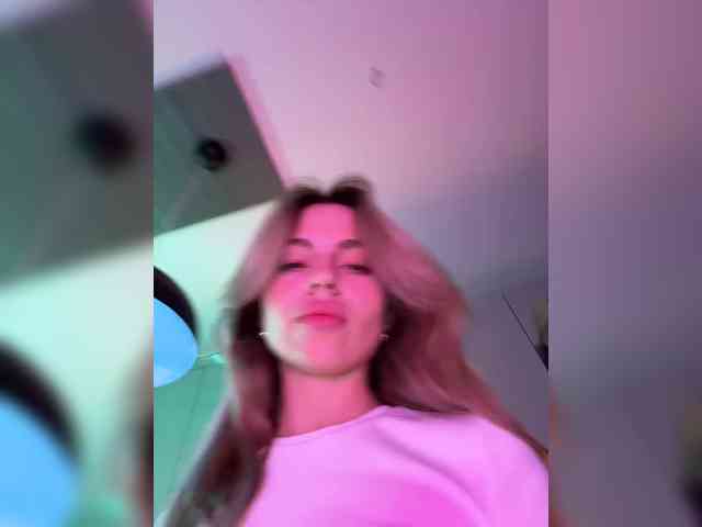 Nataliecroys webcam